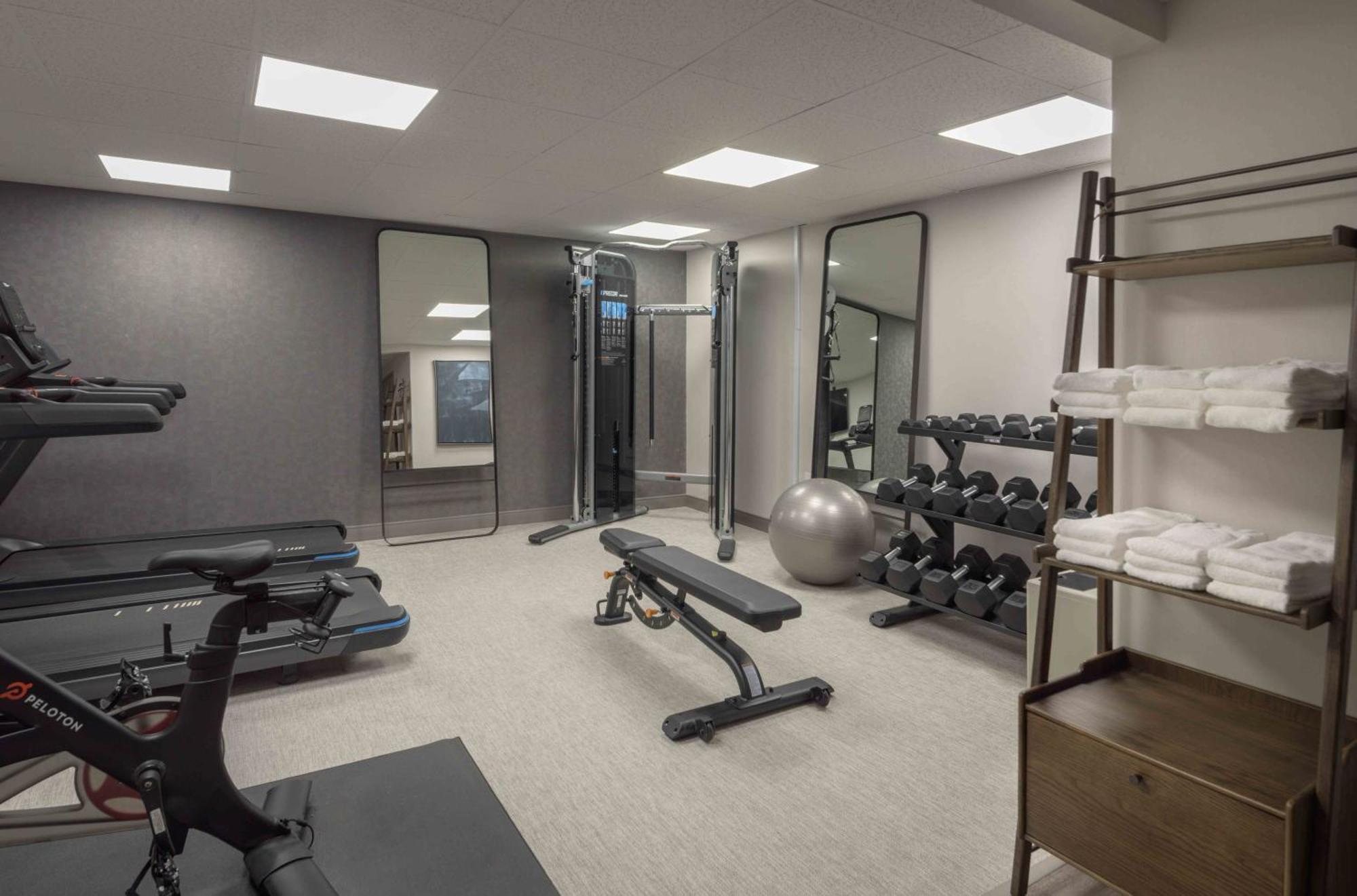 Holiday Inn Express South Burlington - Downtown By Ihg Esterno foto