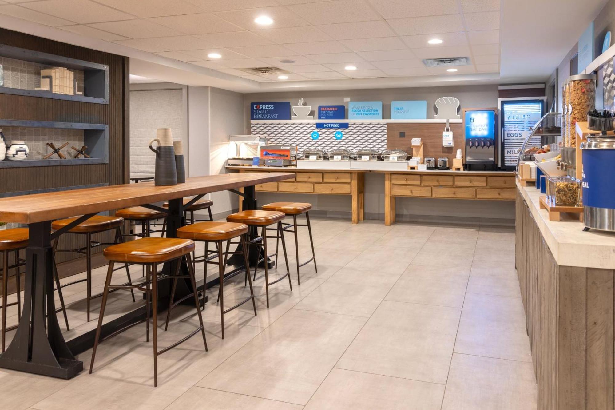 Holiday Inn Express South Burlington - Downtown By Ihg Esterno foto